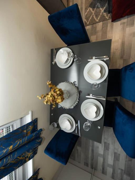 1 Bedroom-sofabed-worktable-4-wifi-parking Londres