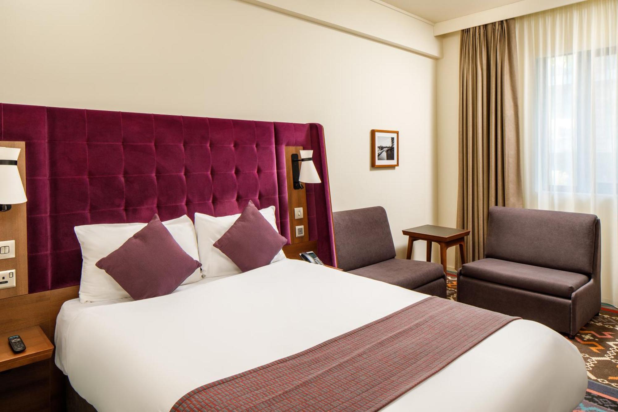 Mercure Bridge