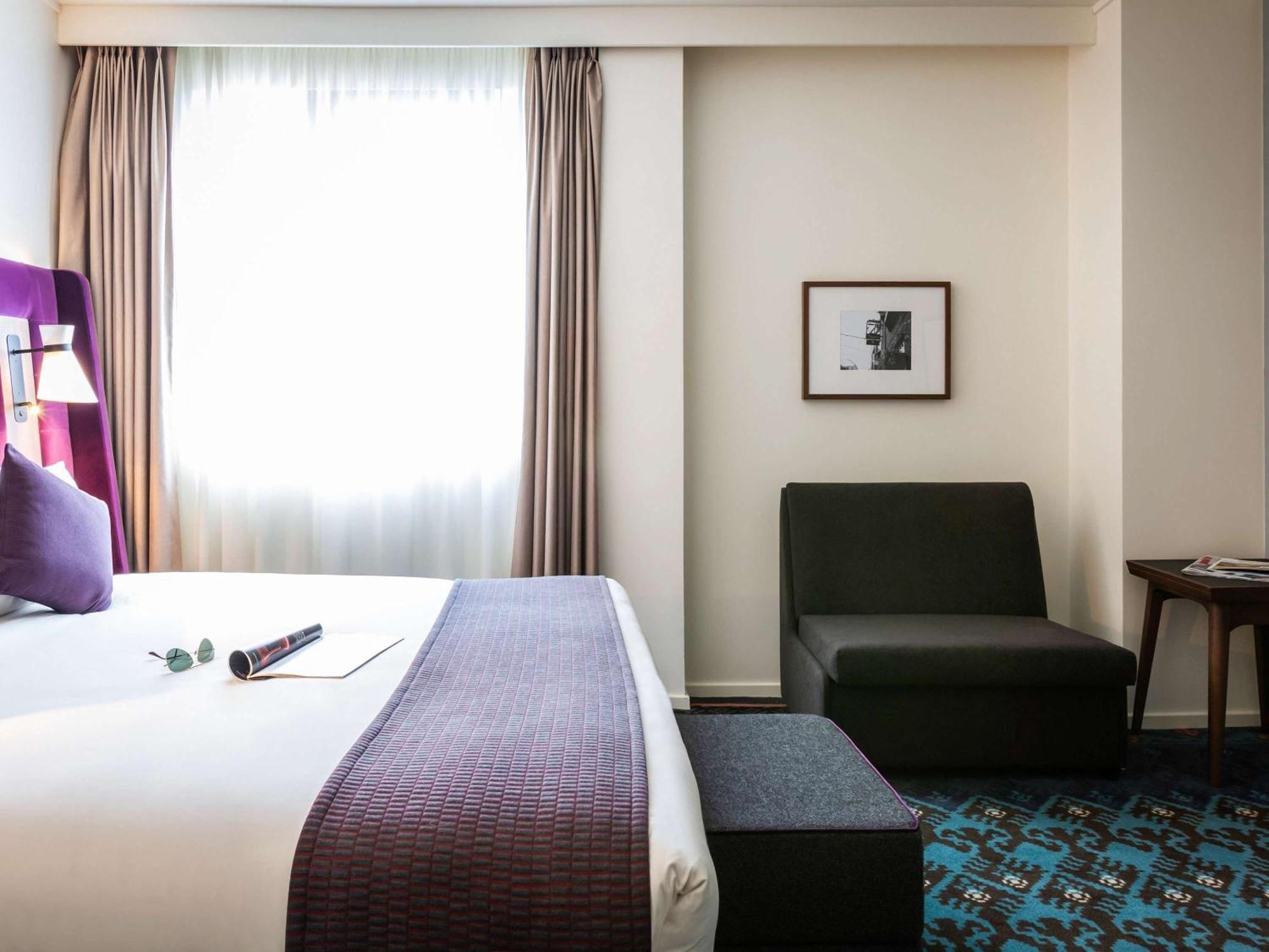 Mercure Bridge 4*
