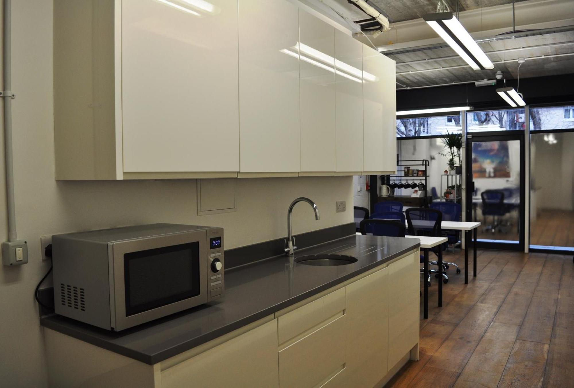 Cosmos Capsule Coworking Hotel cápsula