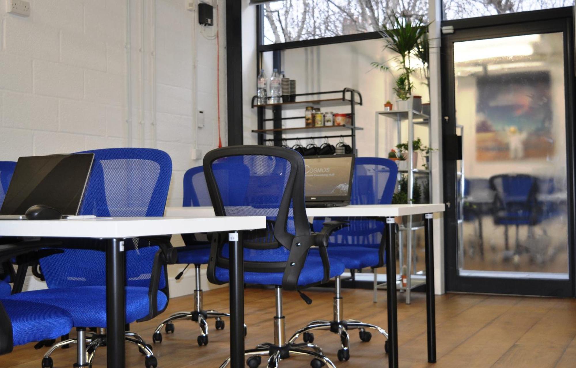 Cosmos Capsule Coworking Hotel cápsula Londres