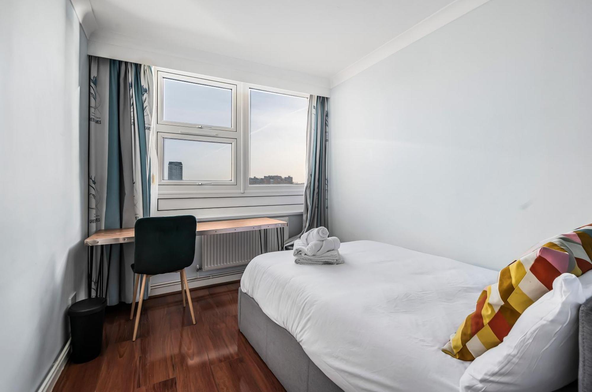 Homestay Two Stunning Bedrooms & Private Balcony & River View