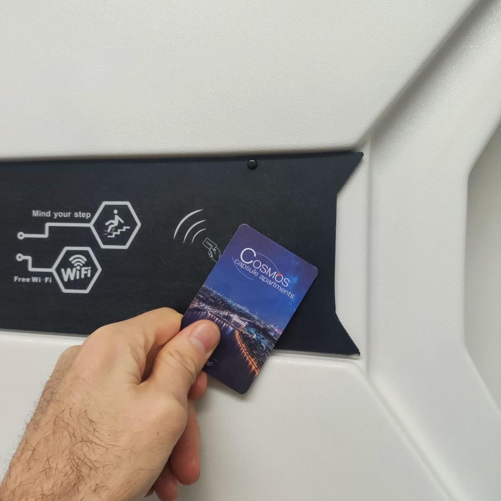 Cosmos Capsule Coworking Hotel cápsula Londres