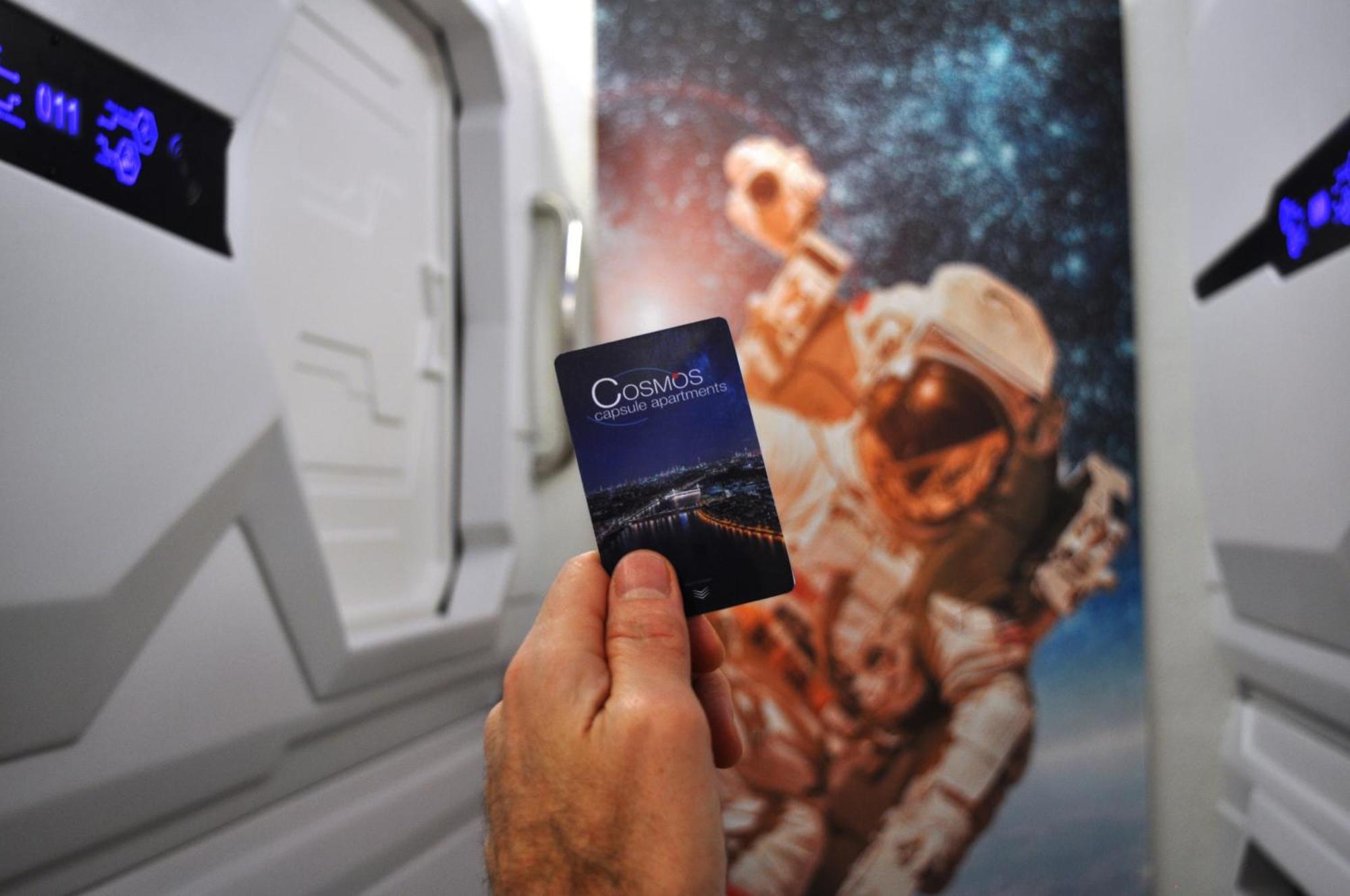 Cosmos Capsule Coworking Hotel cápsula Londres