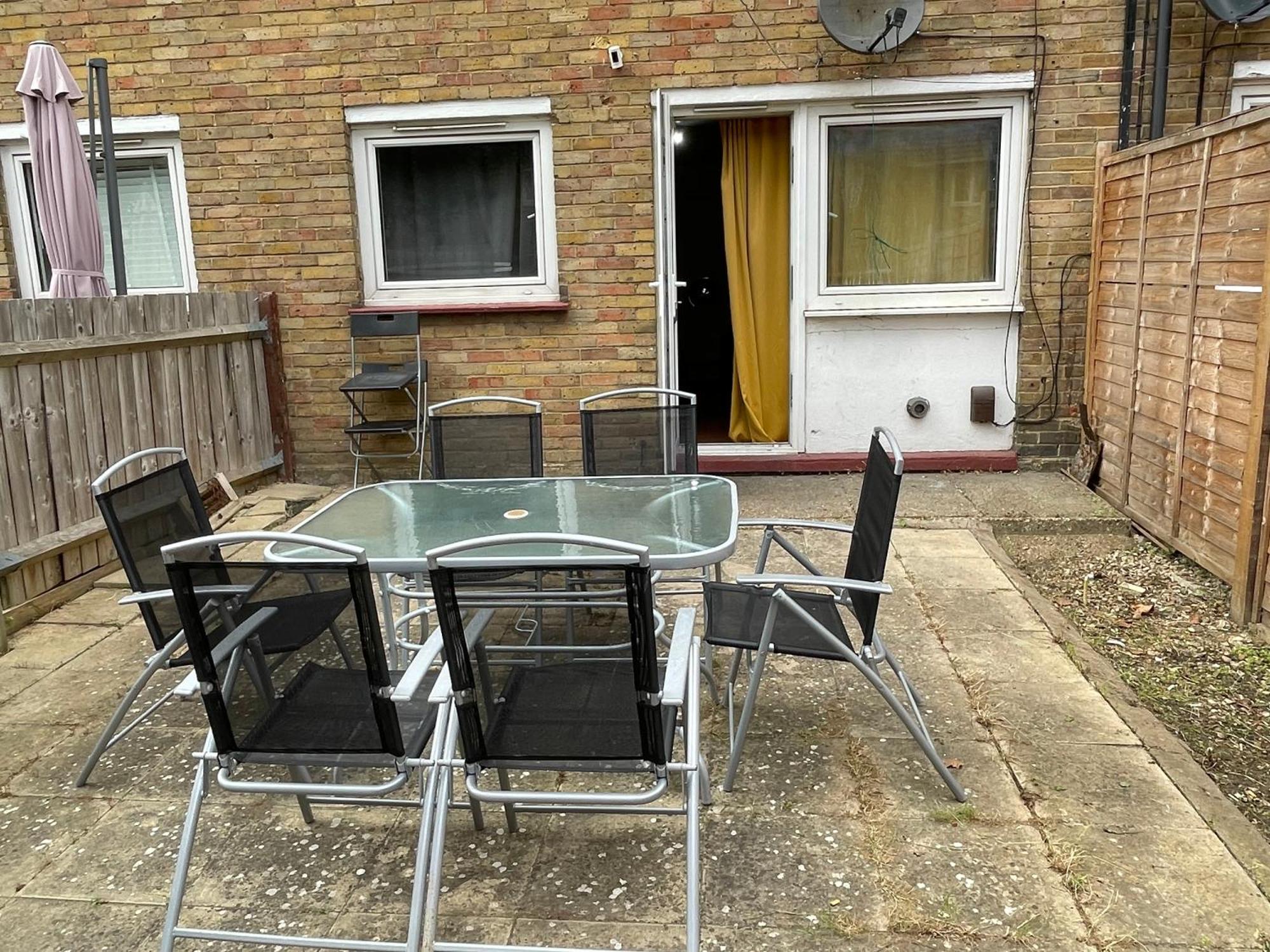 Stratford 3 Bedrooms House, Separate Reception, Close To Abba, Westfield, Olympic Stadium * Londres