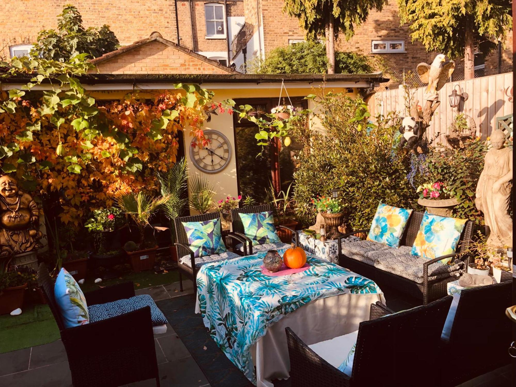 Cheerful 4 Bedroom House With Garden Free Parking * Londres