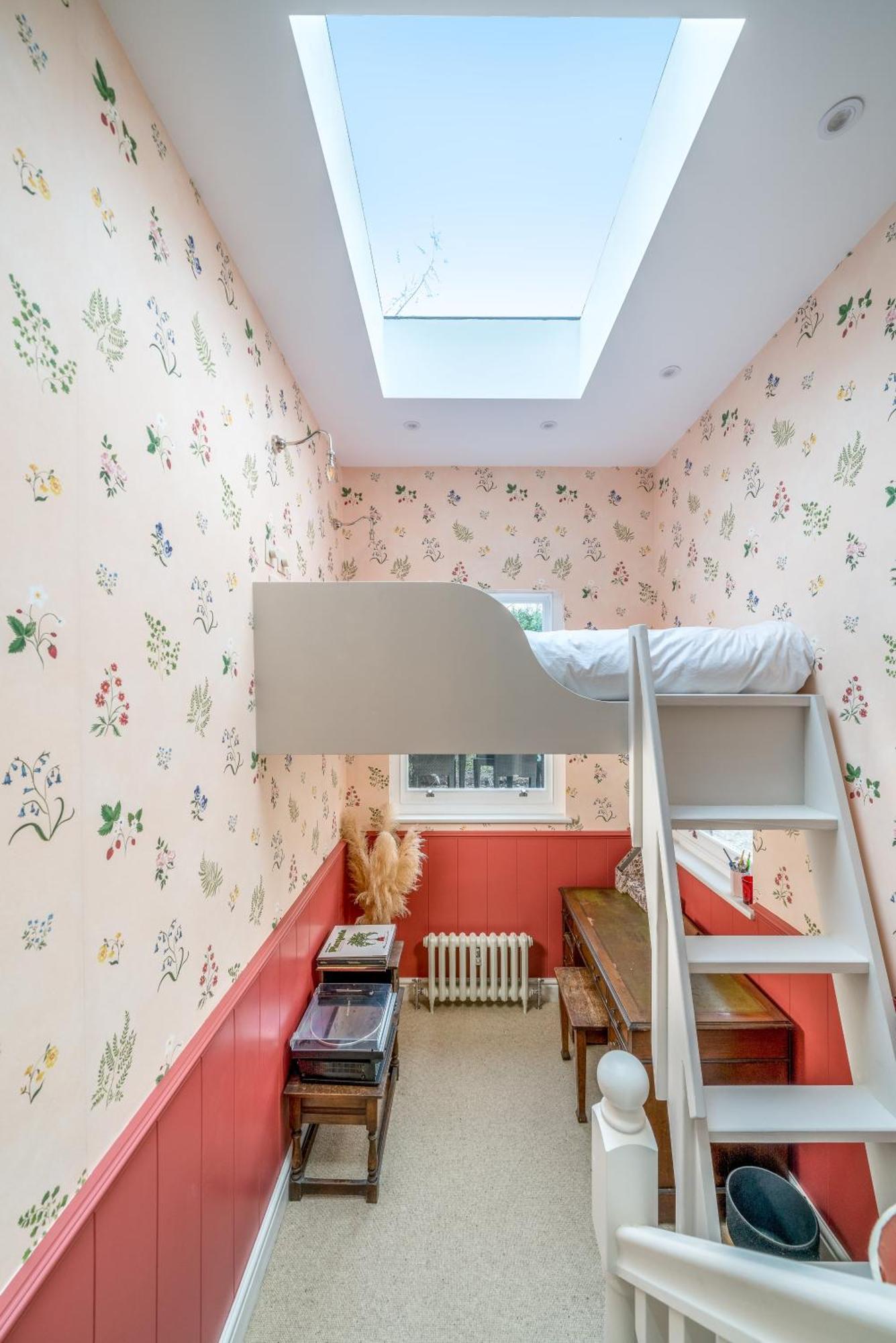 Joivy Stylish 2-bed House With Private Garden In Hackney London