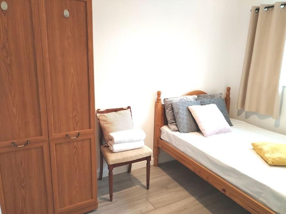 Cosy Near E1 London
