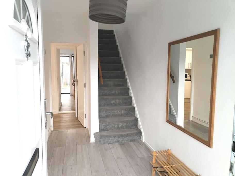 Holiday home Cosy Near E1 *