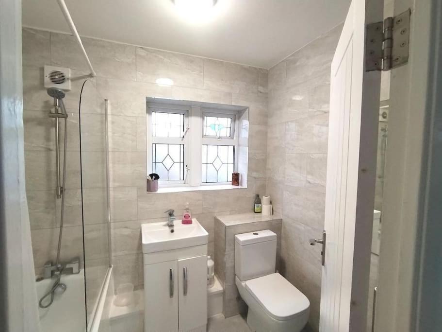 Holiday home Cosy Near E1 London