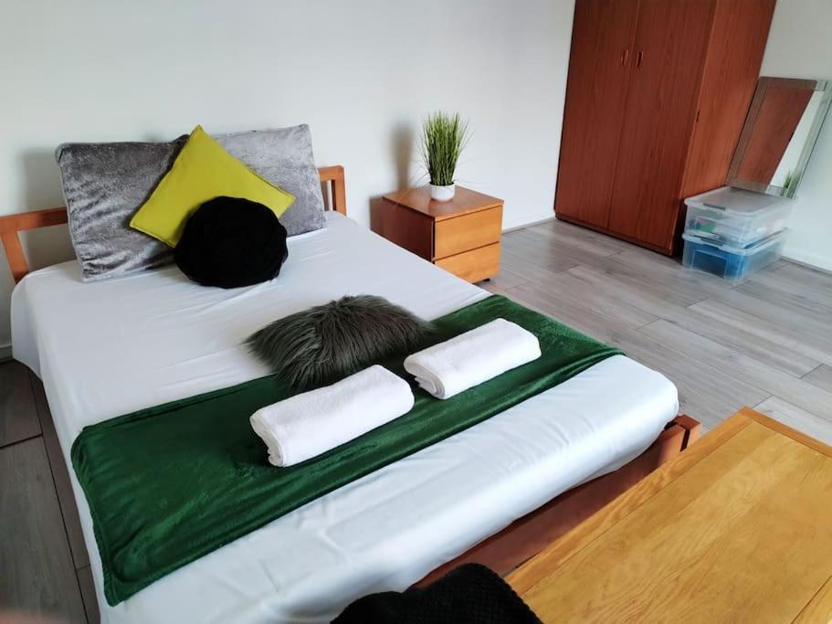 Cosy Near E1 * London