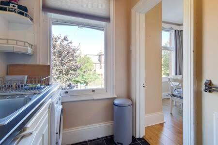 Spacious Ealing Broadway Apartamento *