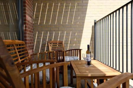 Modern One Bedroom In Ealing Common Apartamento Londres