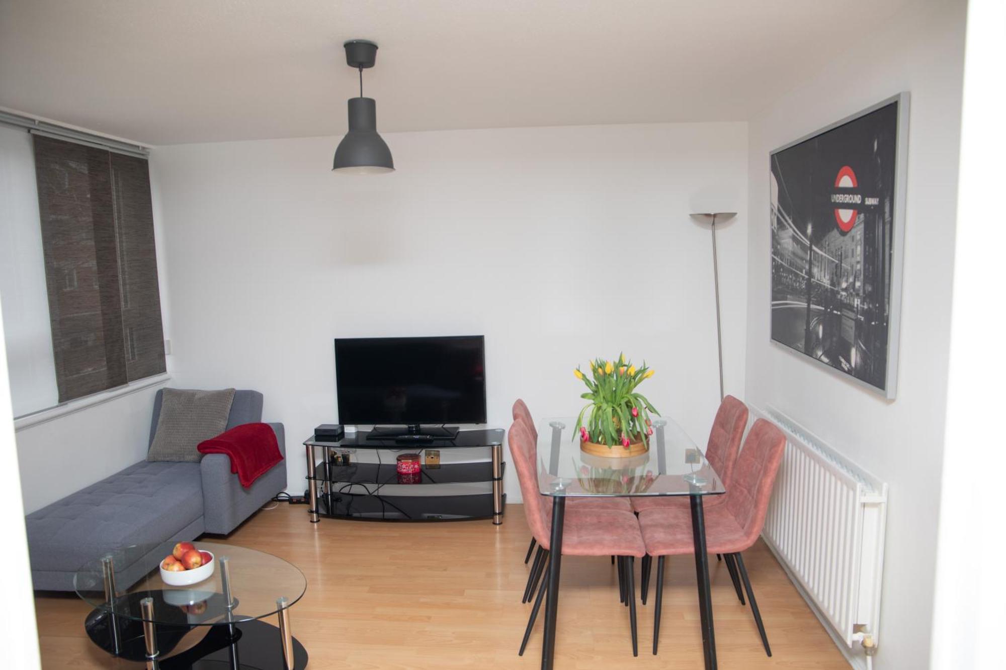 Bright And Spacious One Bedroom Apparment, Free Parking Apartamento *