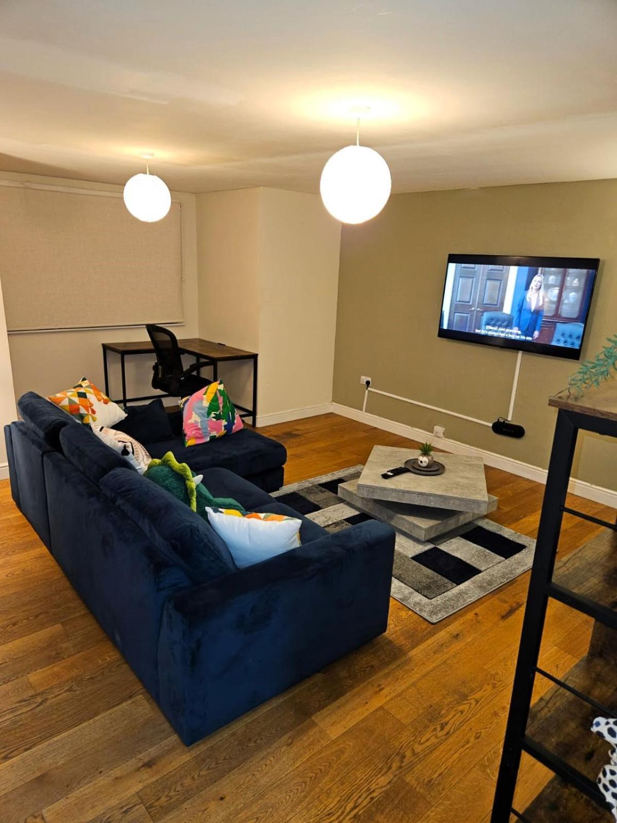 Apartment O2 Arena Cool Breeze House *
