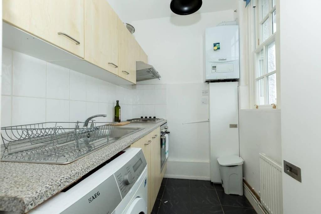 1 Bedroom *zone 1* Elephant And Castle Londres