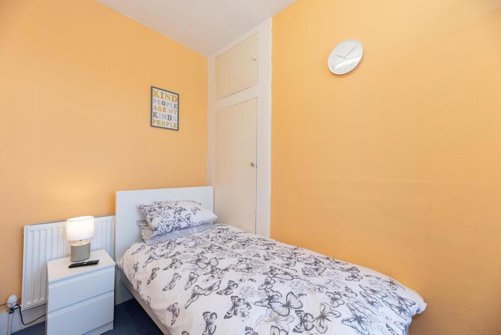 Homestay Barking Road Comfy House London