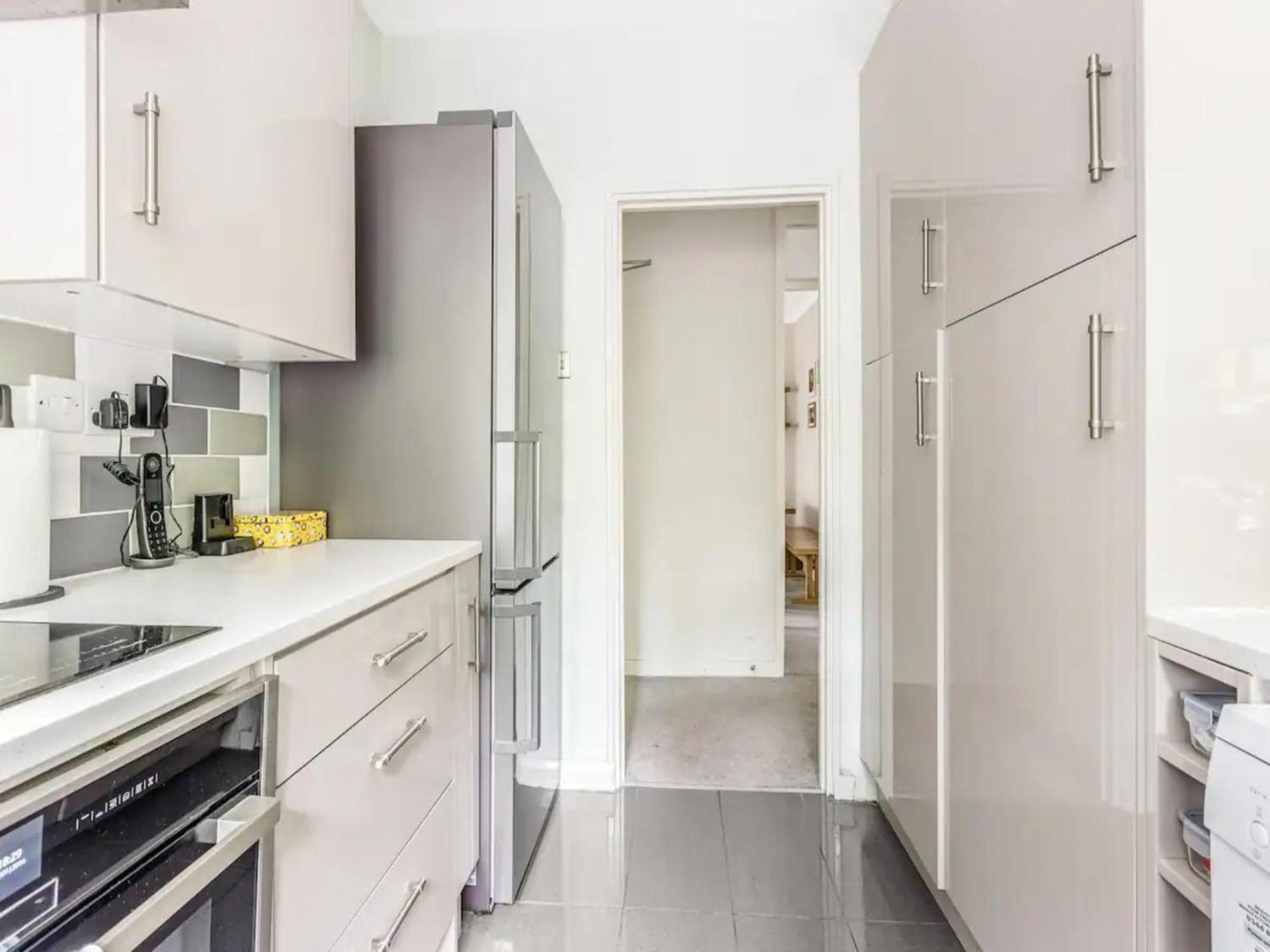 Pass The Keys - Modern Trendy Battersea Apartment *
