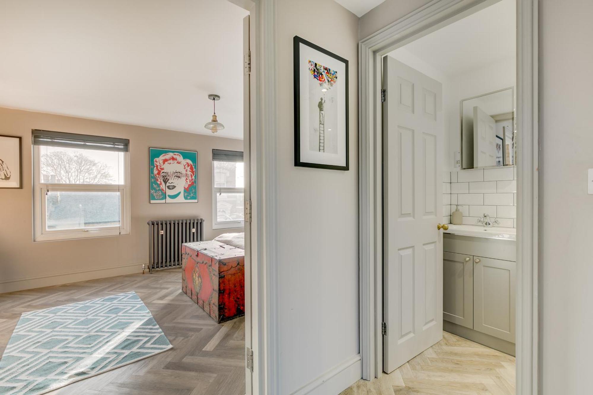 Stylish 2 Bed Flat With Balcony Great Views Nrtube Apartamento Londres