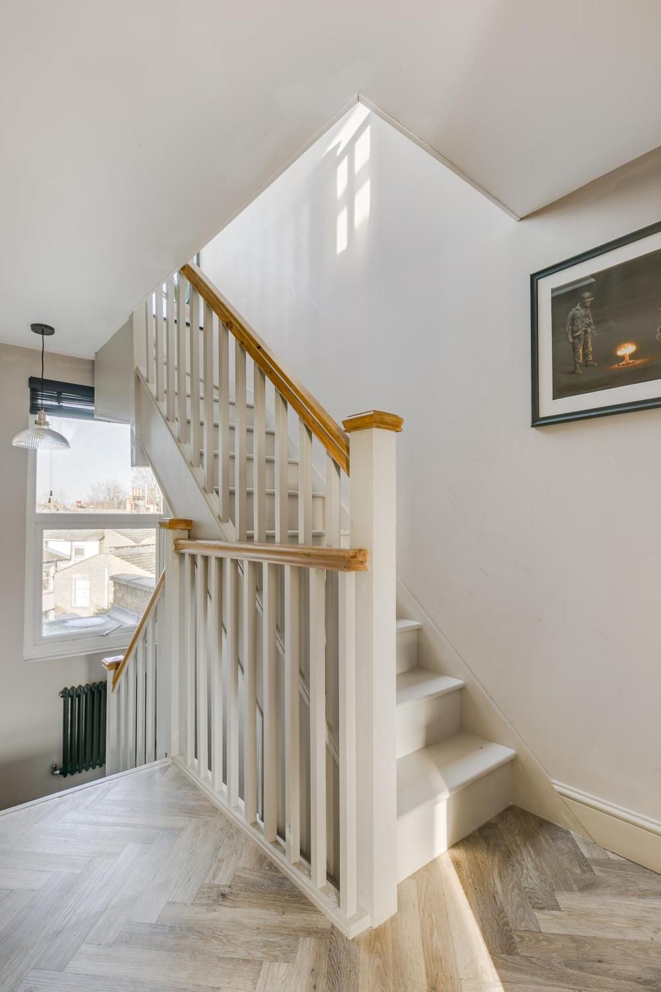 Apartamento Stylish 2 Bed Flat With Balcony Great Views Nrtube Londres