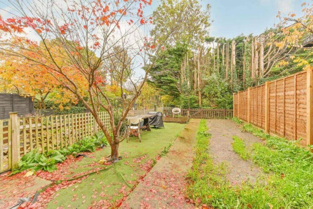 Appartement Oikoshomes Three Bedroom Flat In *