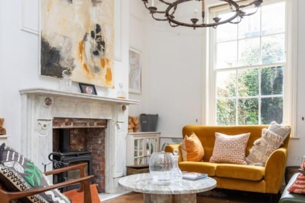 Gorgeous Grade Ii Listed Georgian House - Leafy Square Views - Сasa de vacaciones *