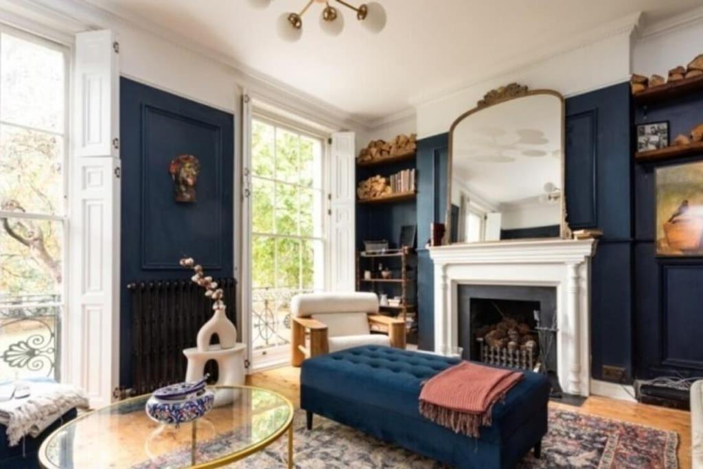 Gorgeous Grade Ii Listed Georgian House - Leafy Square Views -