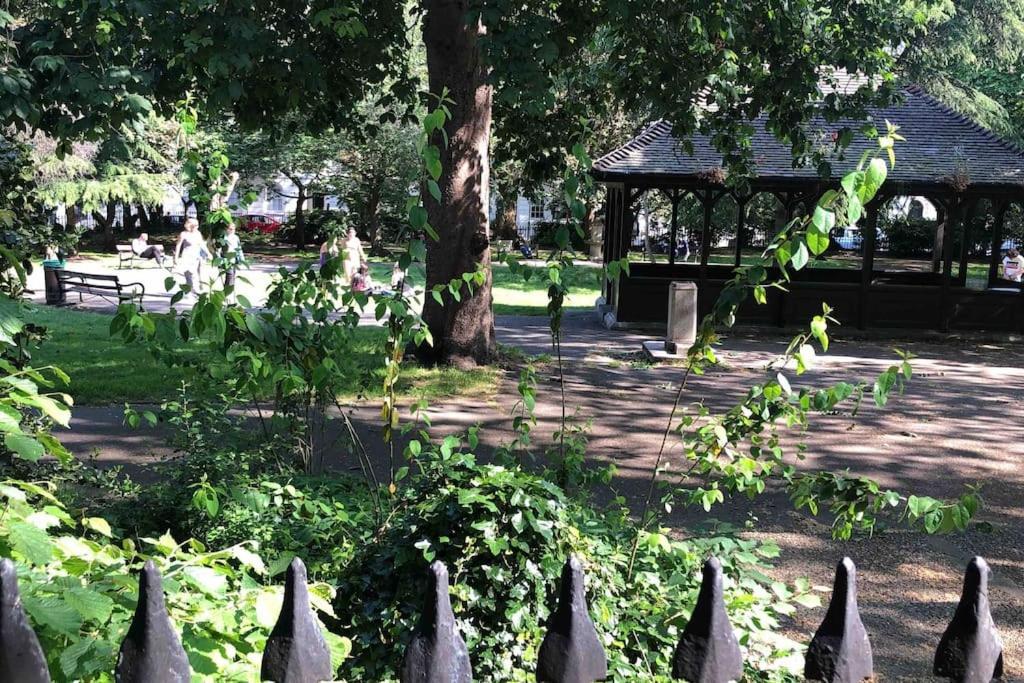 Сasa de vacaciones Gorgeous Grade Ii Listed Georgian House - Leafy Square Views -