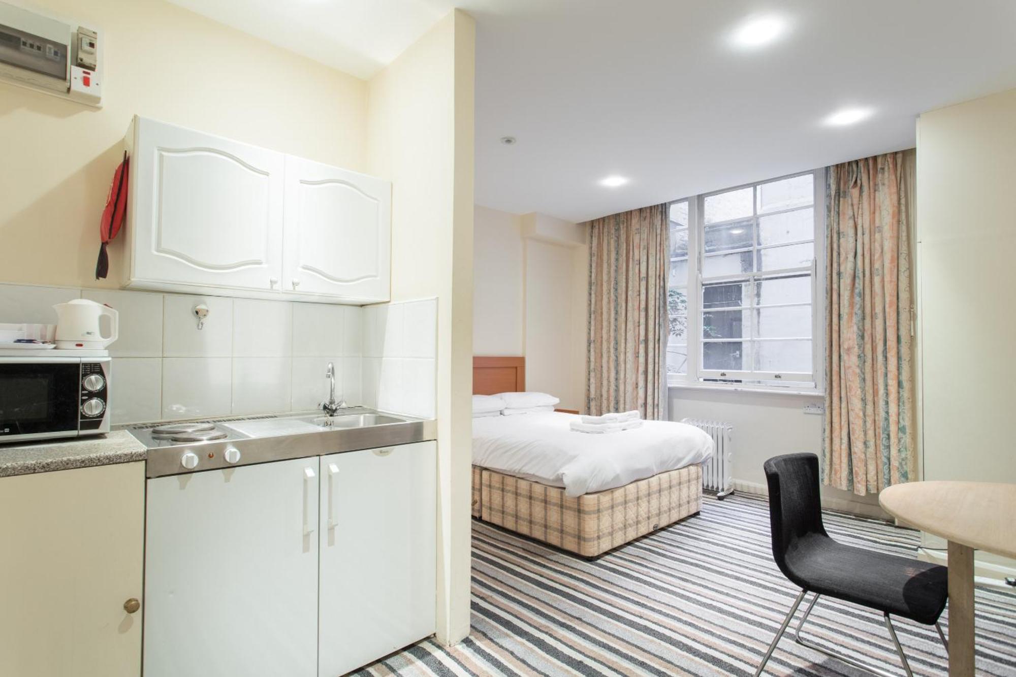 Hotel Amber Hotel-suites 3*