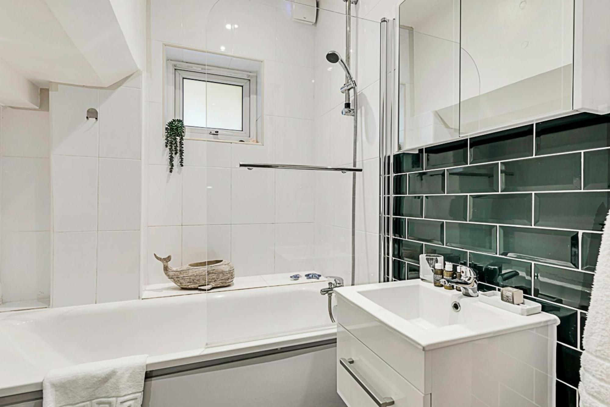 Modern Comfort Two Bedroom Gem On The Rye Appartement *