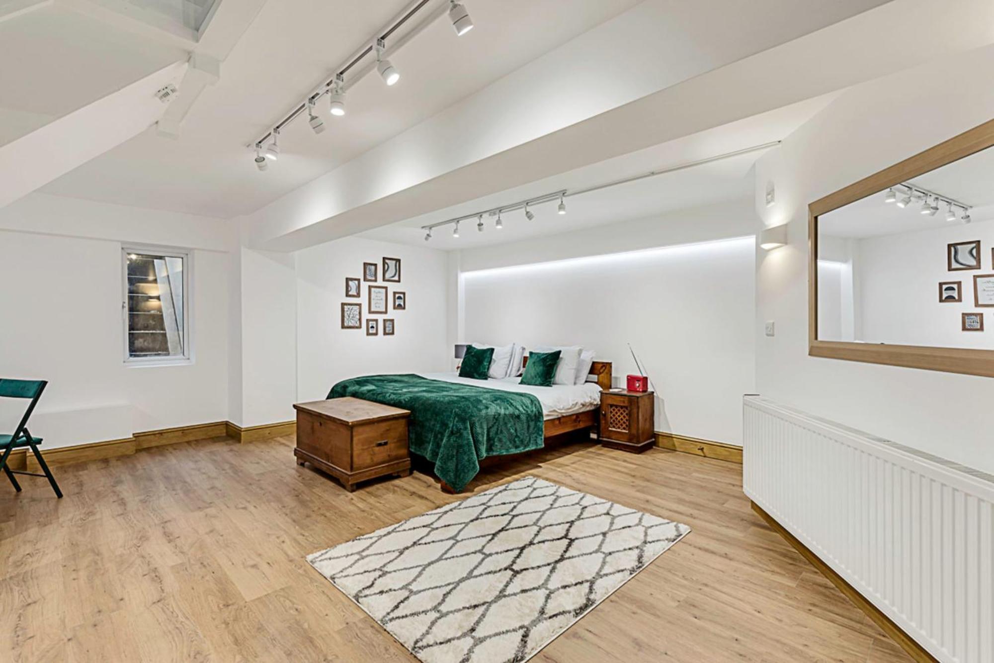 Appartement Modern Comfort Two Bedroom Gem On The Rye
