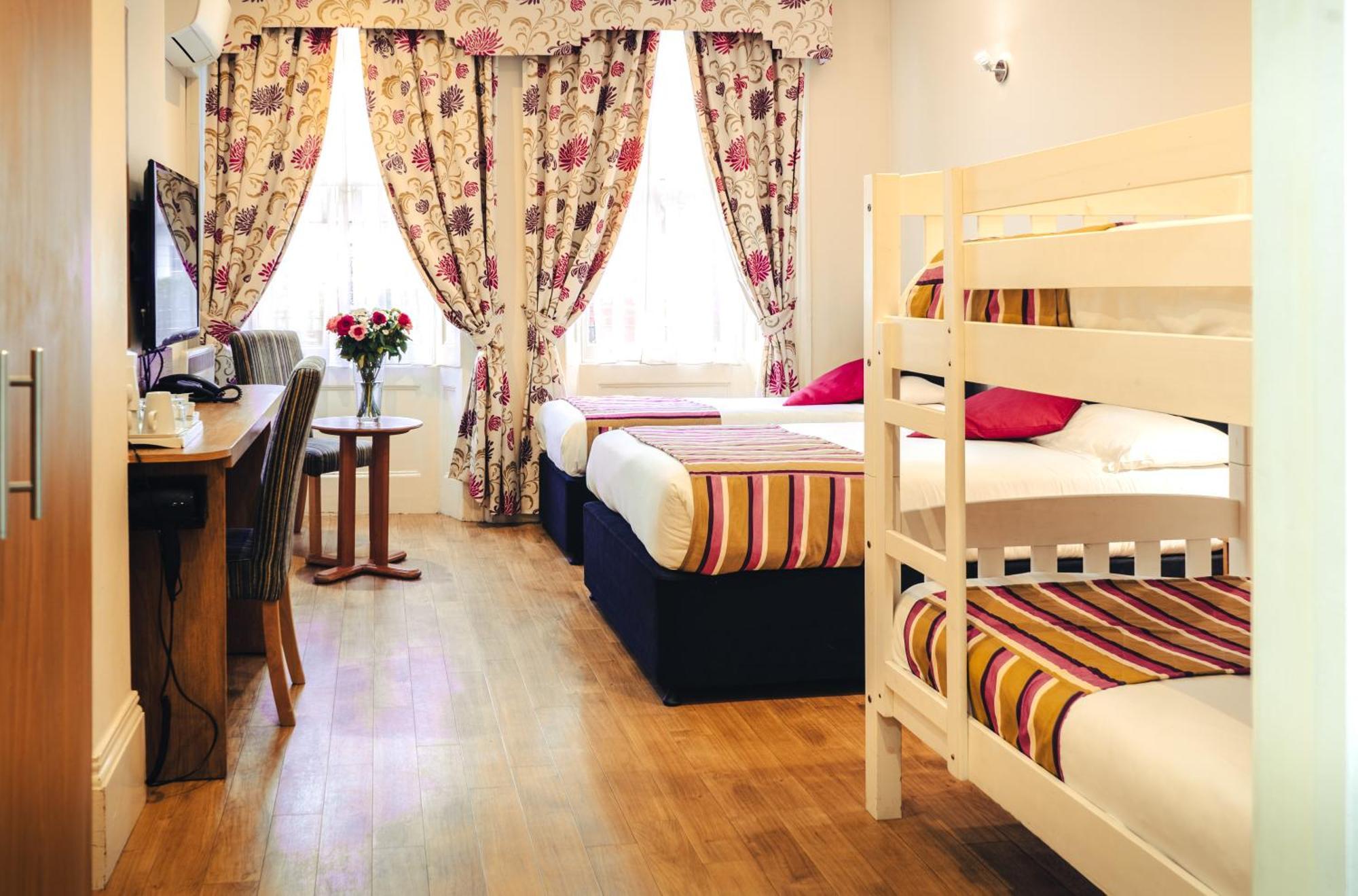 Hotel Athena