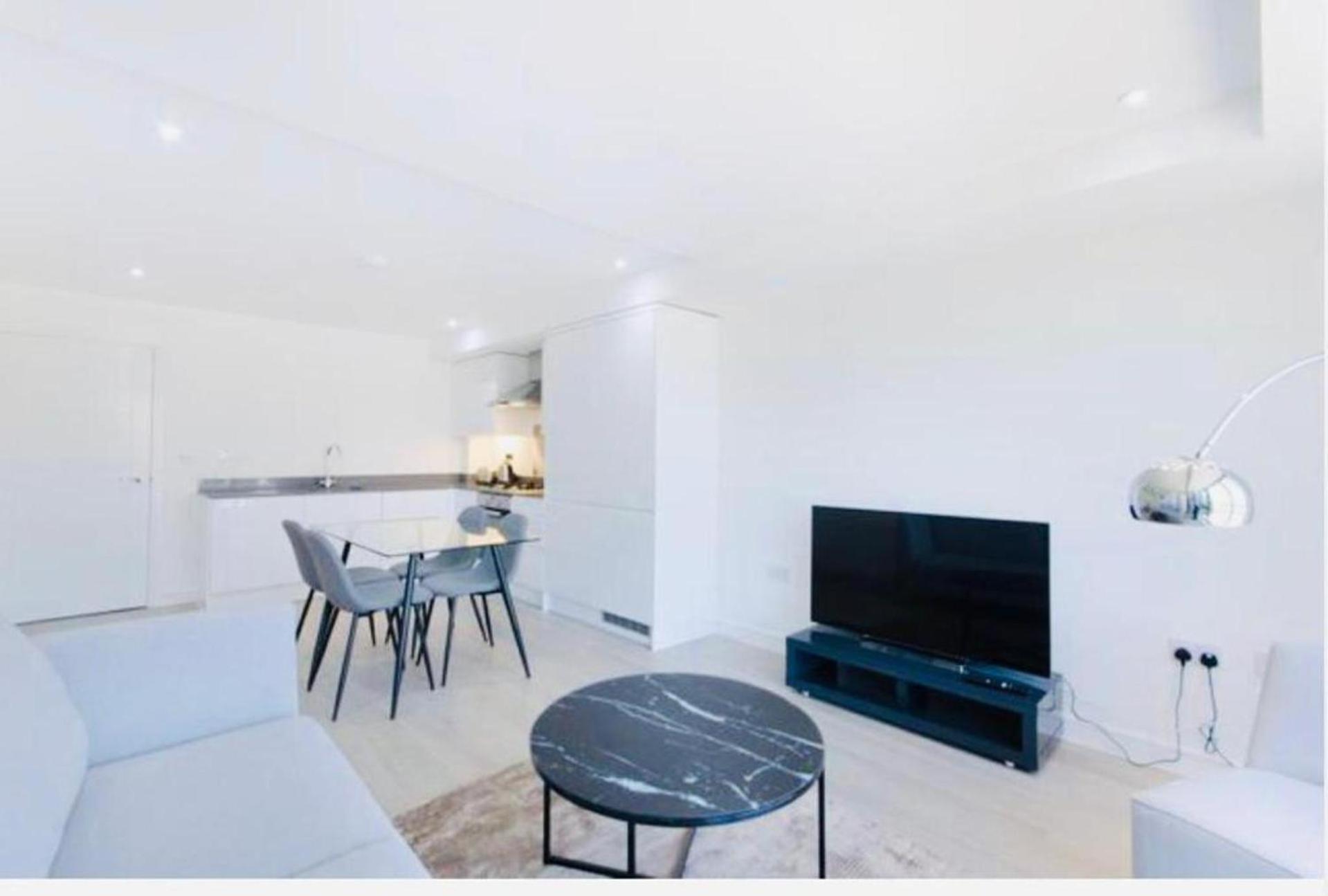 Appartement Impeccable 1-bed In *