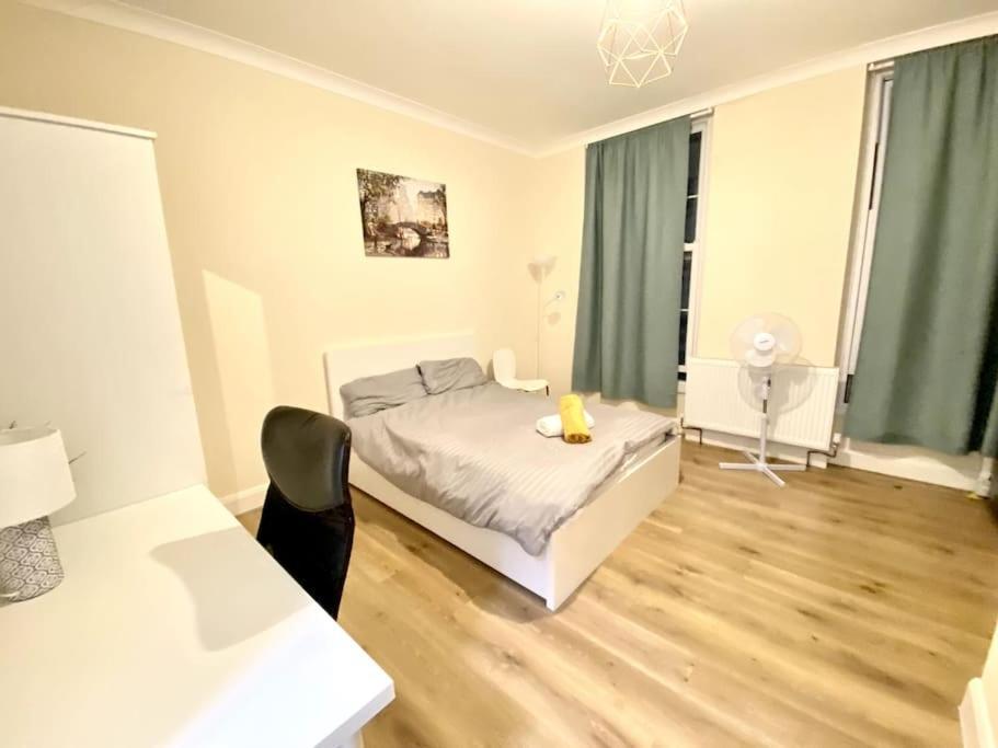 Appartement Private Studio In Central Moments From Oxford St Londen