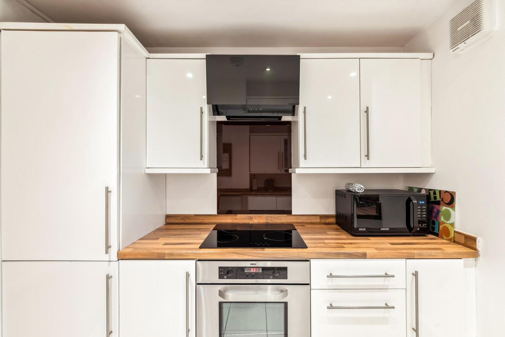 Spacious Ground Floor - Fab Location Appartement *