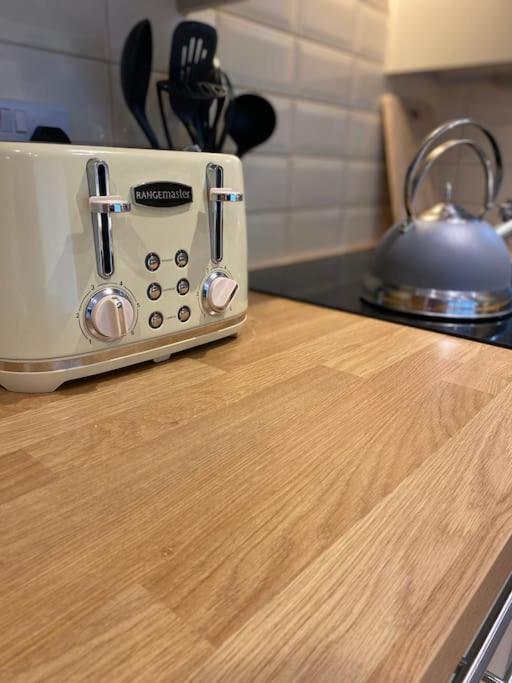 Cosy Tower Bridge Hideaway - Ground Floor * London