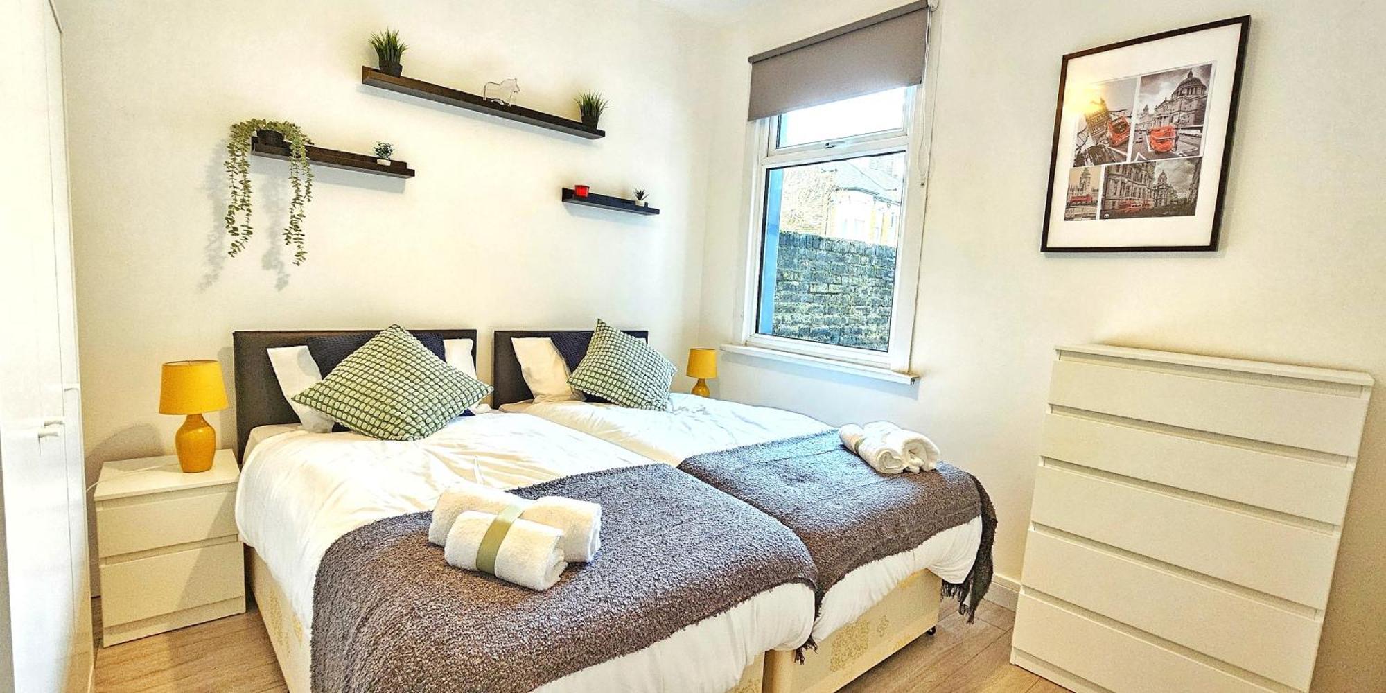 Stratford City - Luxe House With Garden Hébergement de vacances *