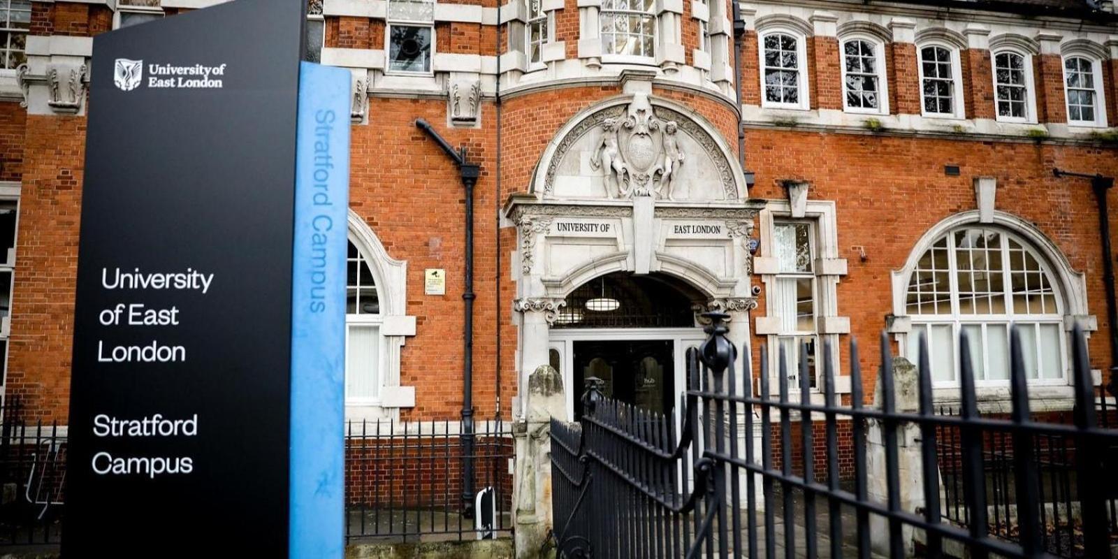 Stratford City - Luxe House With Garden Hébergement de vacances Londres