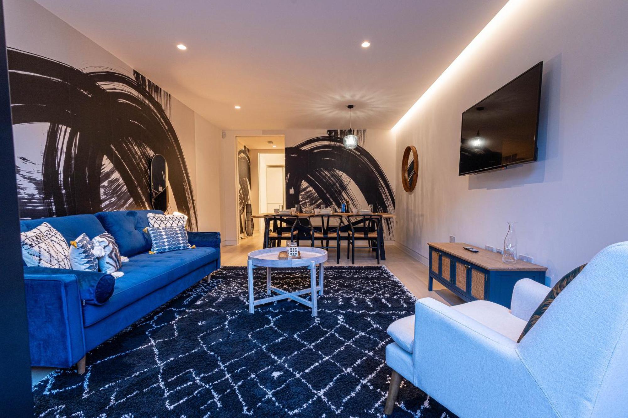 The Arches Luxurious Three Bedroom Close To Hampstead Heath With Garden Balcony And Courtyard
