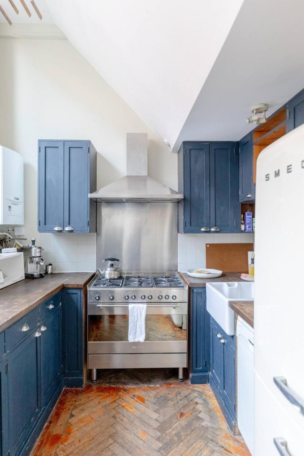 Tastefully Curated Mezzanine Flat Hackney! Appartement Londres