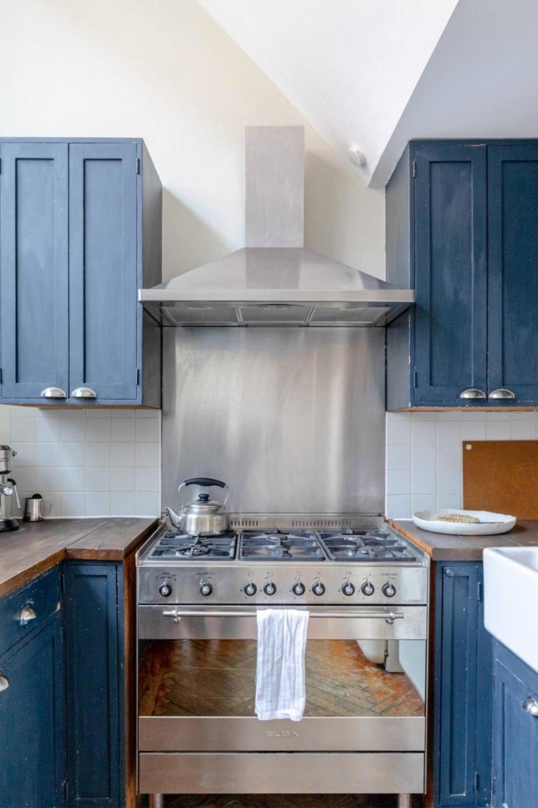 Tastefully Curated Mezzanine Flat Hackney! * Londres