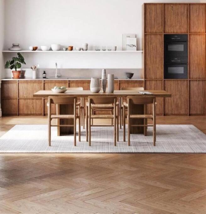 Quiet Luxury Escape For 6 In Covent Garden Apartment *