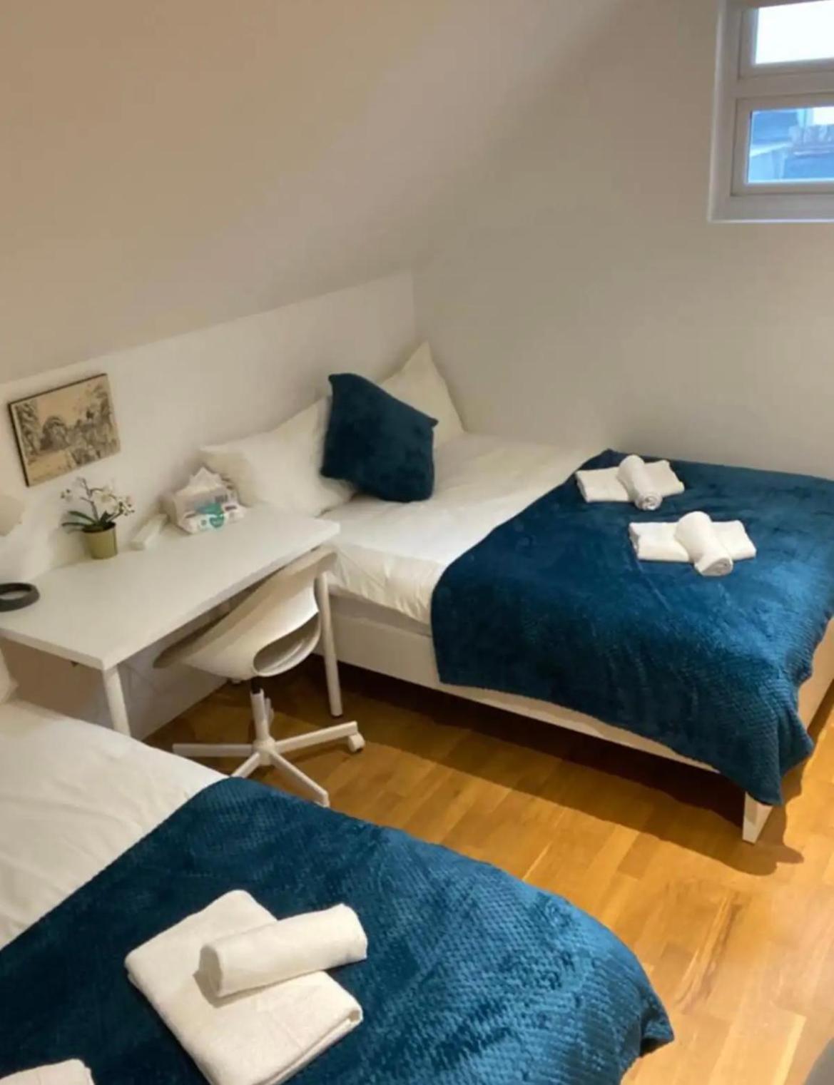 Private In Euston, * Londres