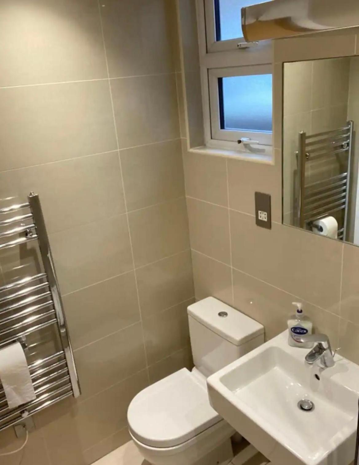 Private In Euston, Quarto em Acomodações Particulares *