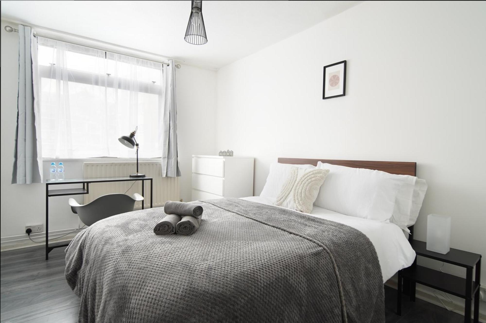 Apartamento Stylish Two Bedroom Apt By Livestay Short Lets & Serviced London, West Kensington *