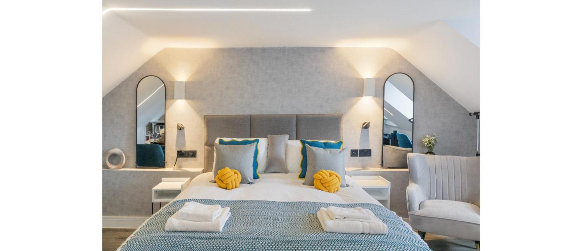 Turquoise Serenity In Londres