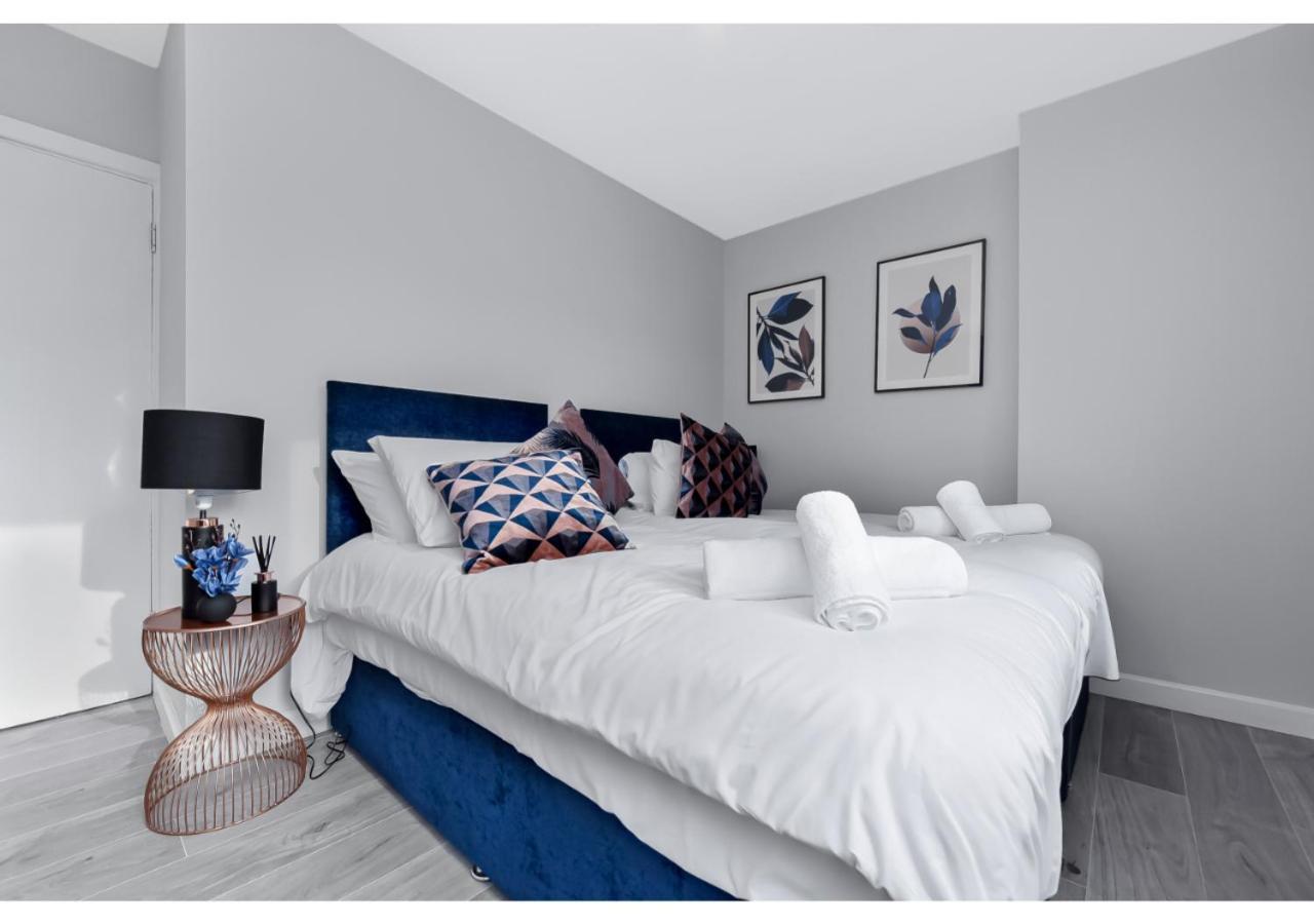 Apartamento Lovely 4 Bedroom With Outdoor Space! *
