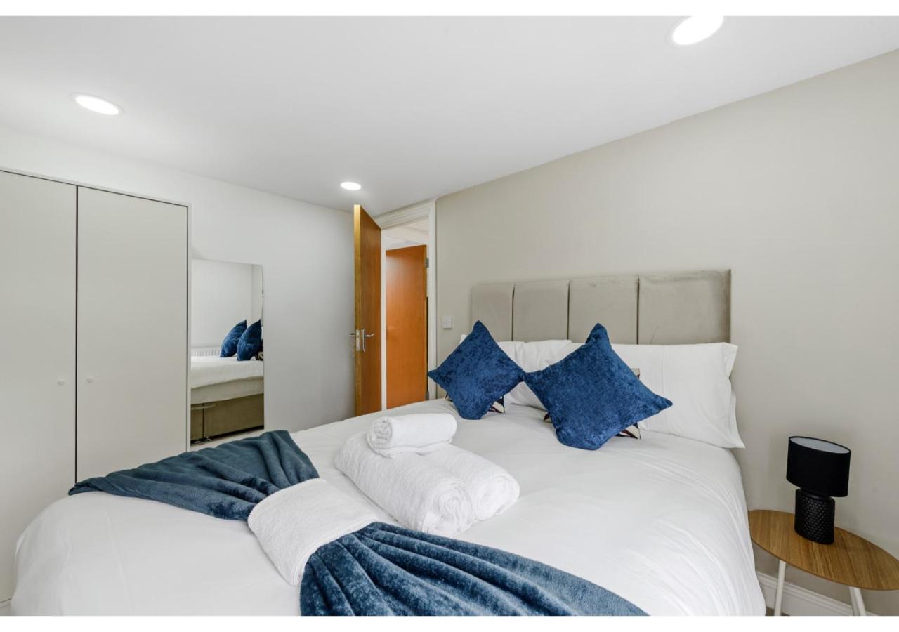 Appartement Serenity, Scenery, Shopping, & Sports *