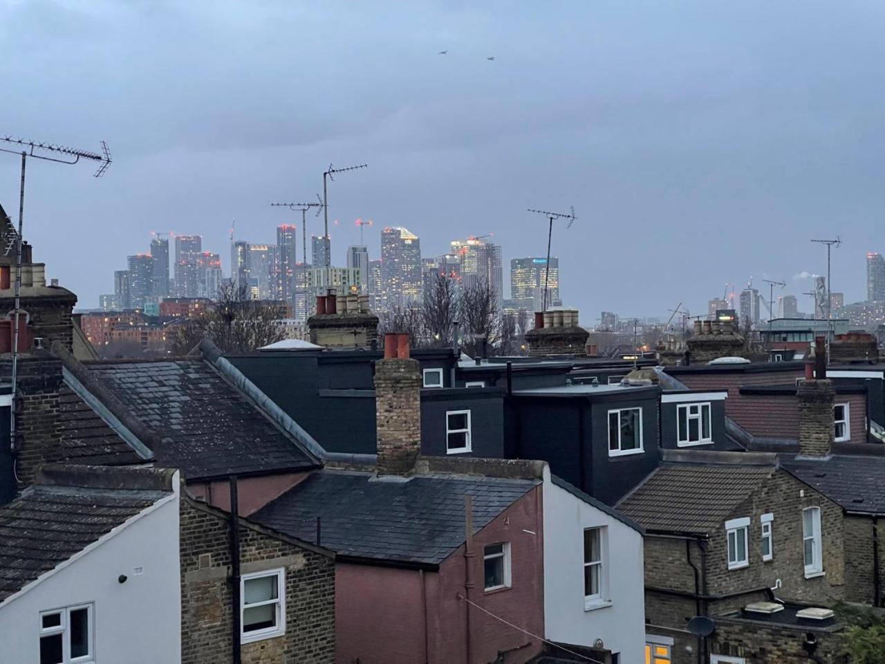 In Greenwich Near The O2 Homestay London