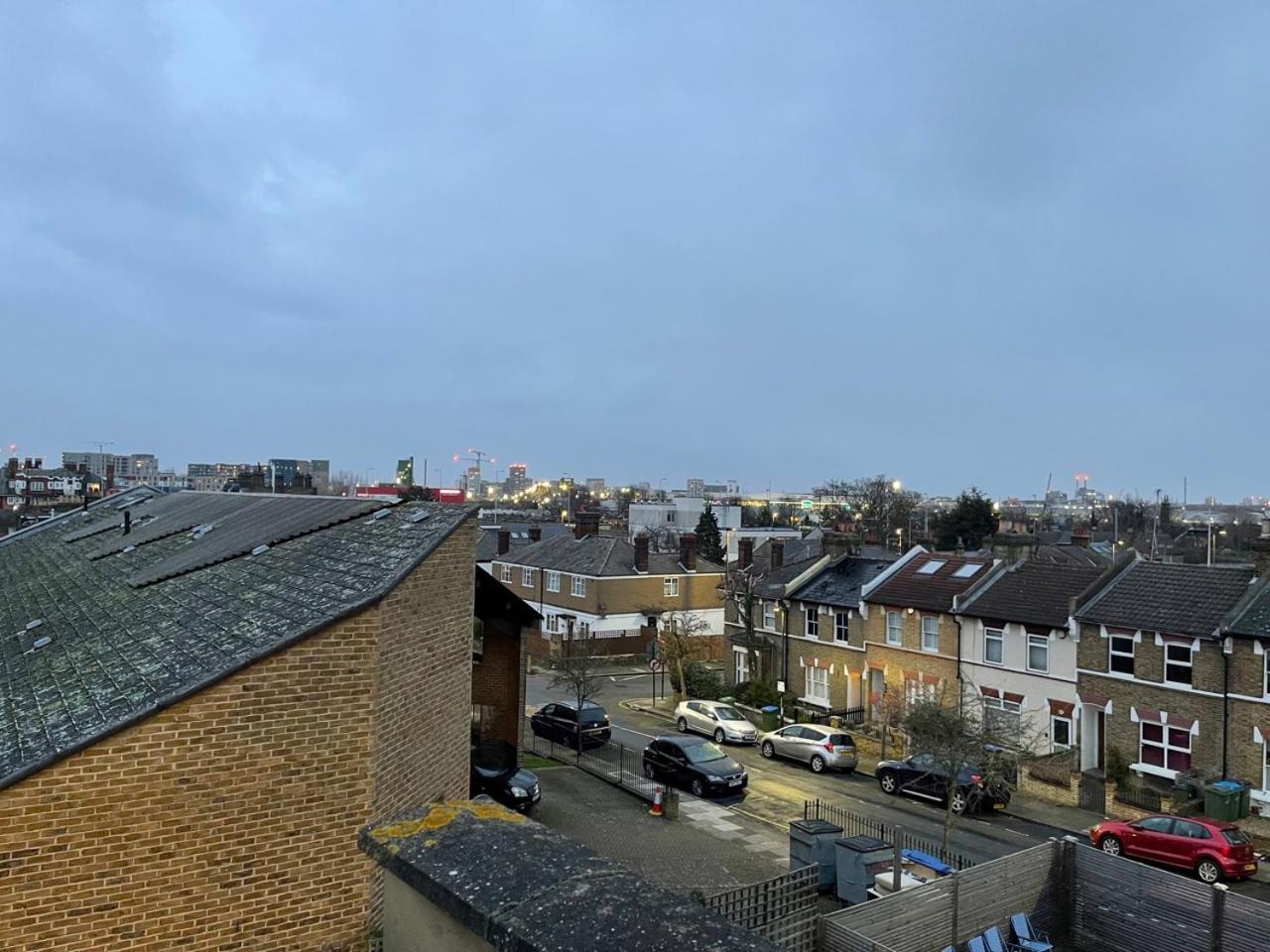 In Greenwich Near The O2 Homestay